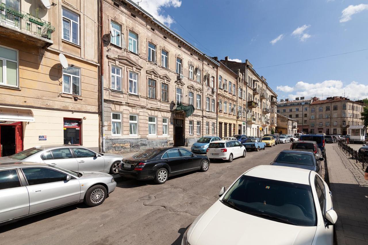 Studio Near Opera Lviv Exterior photo
